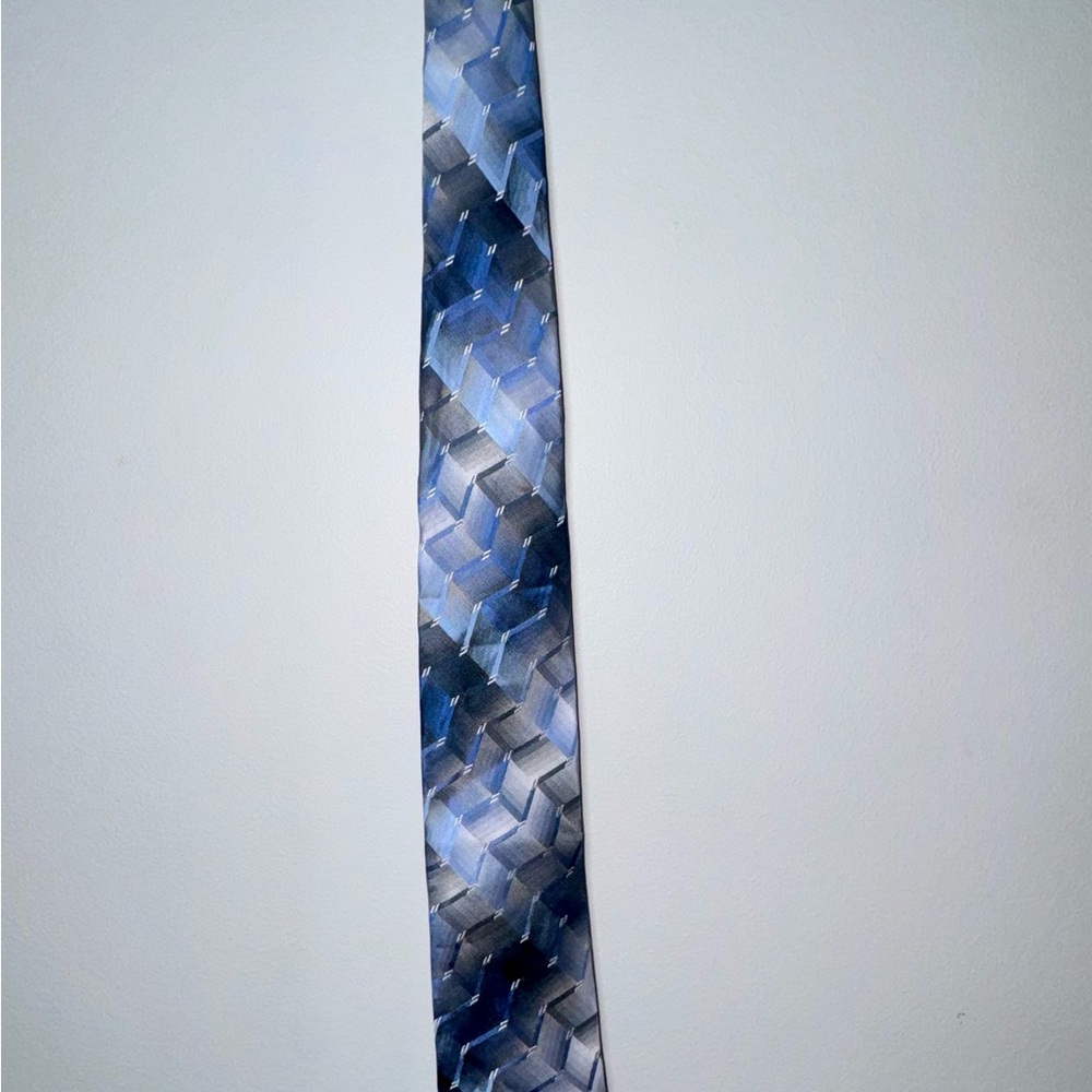 Pierre Cardin Blue and Gray Patterned Tie